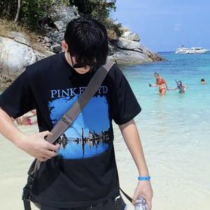 专打黑酸杠精 头像