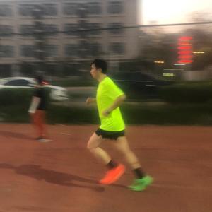 大雷爱跑步 头像