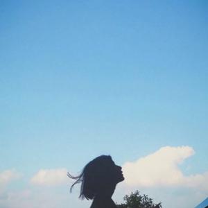愉悦的晚风Ly