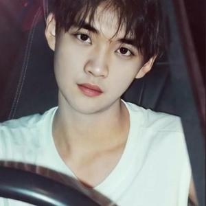 咸鱼总有翻身日 头像