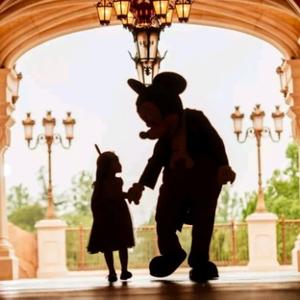 陪娃看电影 头像