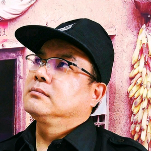 忠哥爱穿搭 头像