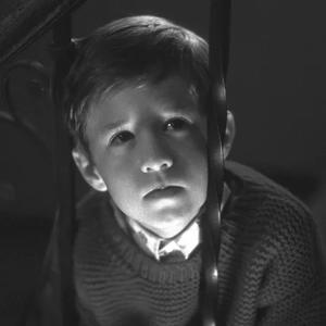 晒太阳的雨 头像