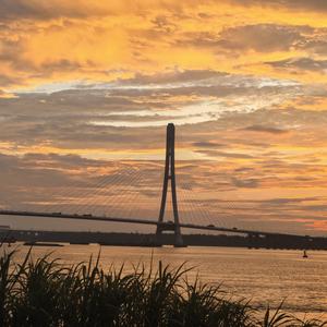 食饭讲故事 头像