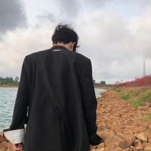 浅墨1100 头像