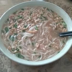 爱吃鲜榨米粉 头像