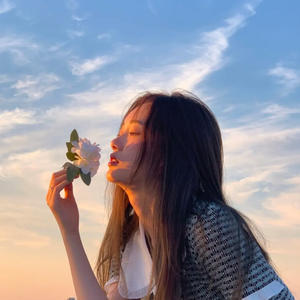 闪光少女爱吃甜 头像