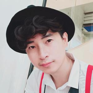 聋人朱君翔 头像