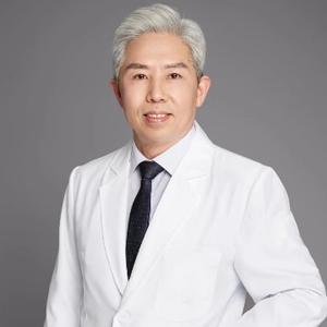 整形修复专家穆雄铮 头像