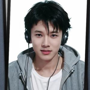 谢立停停停 头像