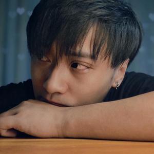 像我这样的浪子，怎么可能有初恋」 头像