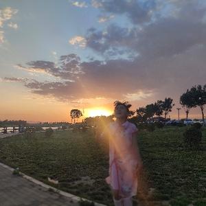 一颗螺丝钉一枚铜豌豆 头像