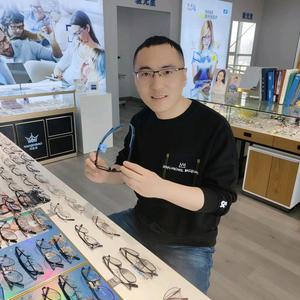 青岛眼镜阿郎 头像