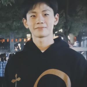 YY在线分享帅哥 头像