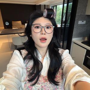 沪漂少女灵芝 头像