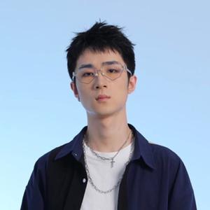 王小歪丶和平精英 头像