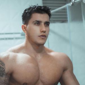 你的帅哥肌肉男友 头像