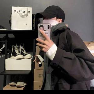 疯狂的小刀刀刀 头像