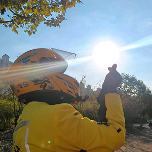 阿坤老实人 头像