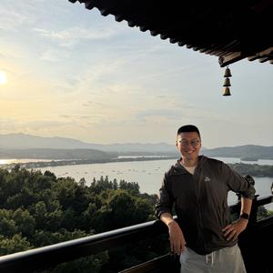 五层黑大叔 头像