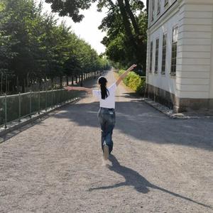 森林中听鸟鸣 头像