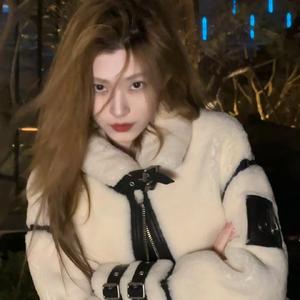 花海带你看世界 头像