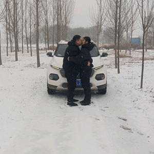 农村人小鹏 头像