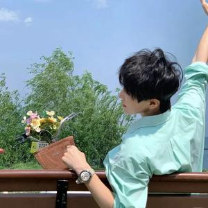 车模圈顶流：任绵绵，说话嗲嗲的女生真的好可爱 - 今日头条