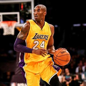 在远方放风筝的人 头像