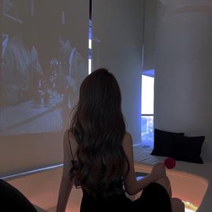 莹莹不过人间 头像