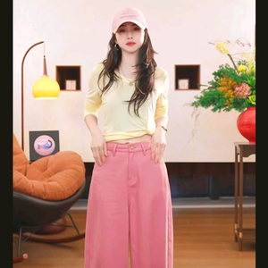 @小熊爱跳舞（时尚穿搭） 头像