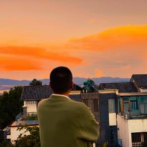 诗人潘洗尘——第一朗读者 头像