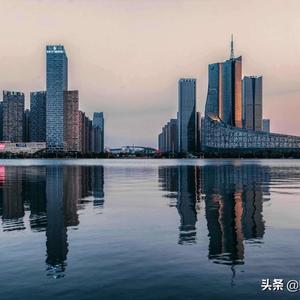 水月流萤