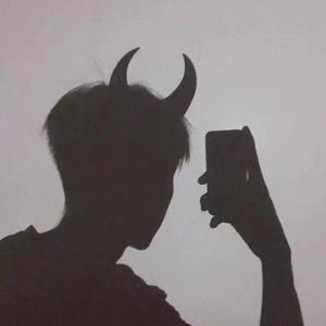 执笔梦一场 头像