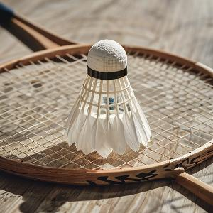 在码头忙碌装卸的工人 头像