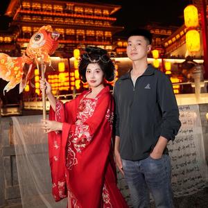 月光照亮前行的路 头像