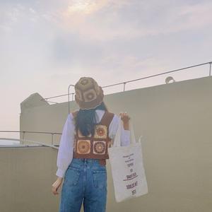 YL月亮手工 头像