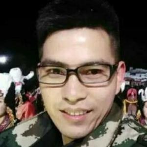 ZHANG乡村可乐 头像