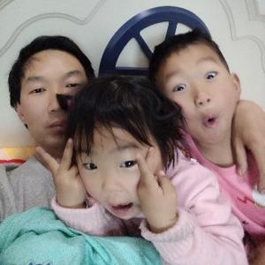 鑫鑫丹丹爸爸 头像