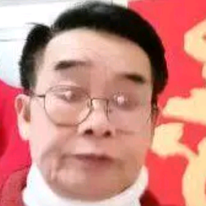 徐小敏笔名向辉，头像