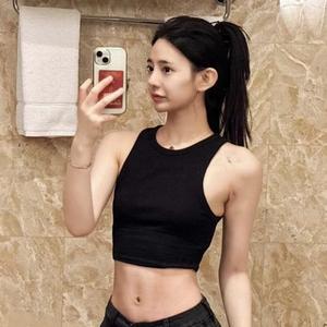 毛线兔子嘚吧嘚 头像