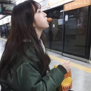 椰小碗 头像