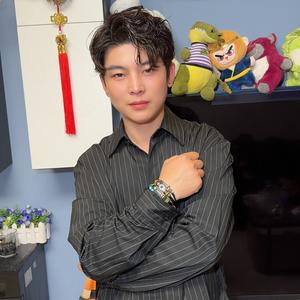 大梅梅和小梅梅 头像