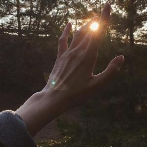 爱笑的人呐 头像