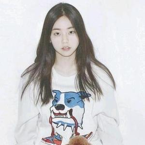 夕望山朦胧 头像