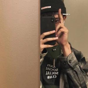 我有辣条你跟不跟 头像