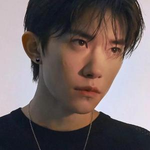 飞翔的奥特曼 头像