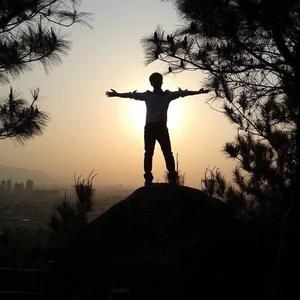 面具下的小丑 头像