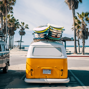 文艺白云7l7 头像