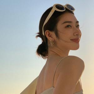 小凡爱吐槽ye 头像